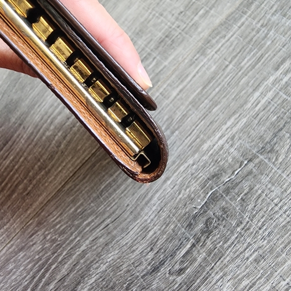 SALE Louis Vuitton Monogram 6 Ring Key Case - Picture 14 of 16